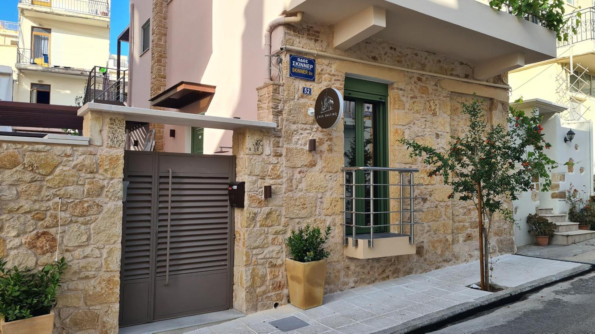Casa Enetiko Hotel *